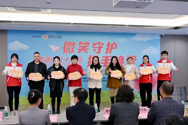 清远口腔医院排名_清远市红十字会关爱困境儿童_清远市艳阳天志愿服务队微心愿行动