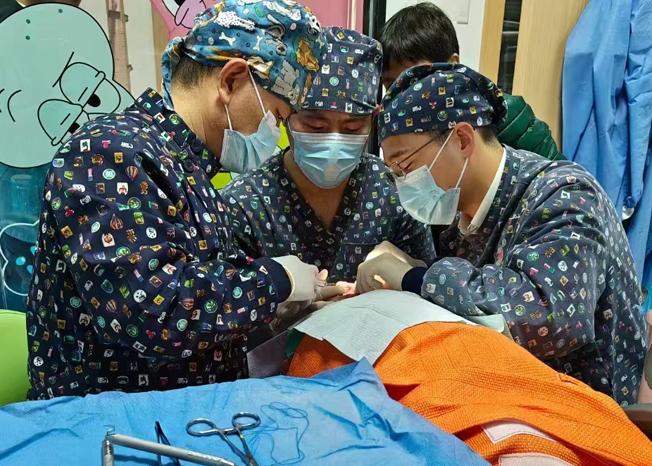 未央品优牙都口腔门诊部总院 未央品优牙都口腔门诊部总院，家门口有袁林天教授坐镇真放心